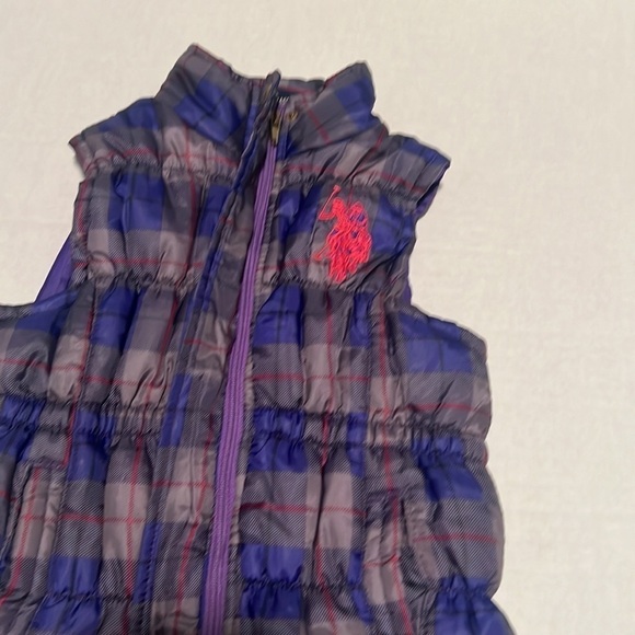 Us polo puffer vest size 4T. - Picture 2 of 4